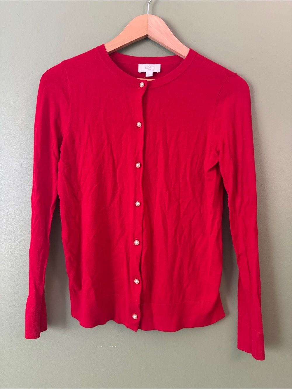LOFT Women's Red Crewneck Pearl Gold Buttons Cardigan Sweater Sz S - Picture 2 of 7